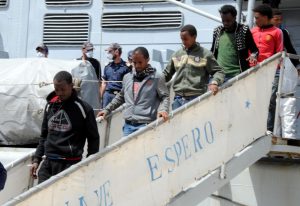 Sbarchi, arrivata a Reggio Calabria nave con oltre 600 migranti